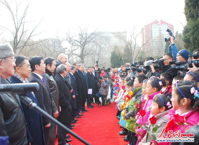 �����ݽ�ʫ��������.�ʼ��������ھ���ɡ�14��