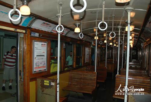 诺斯艾利斯市a线地铁将于1月12日停运整修,停运期间百年老式木制车厢