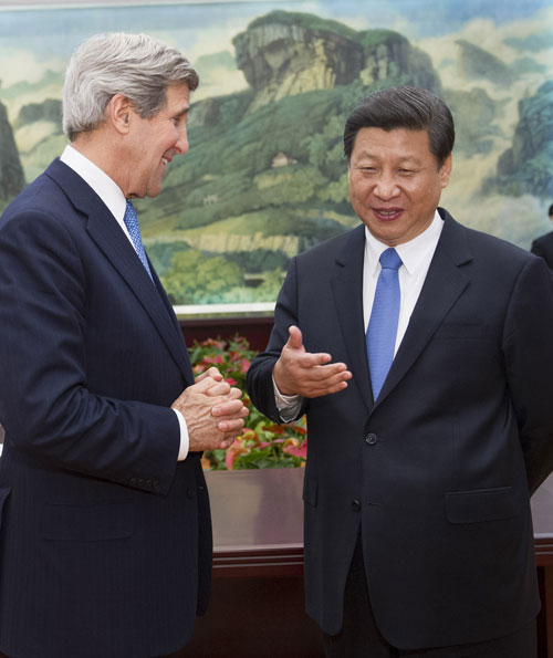 2013年4月13日，国家主席习近平在北京人民大会堂会见美国国务卿约翰・克里。摄影：新华社记者  黄敬文