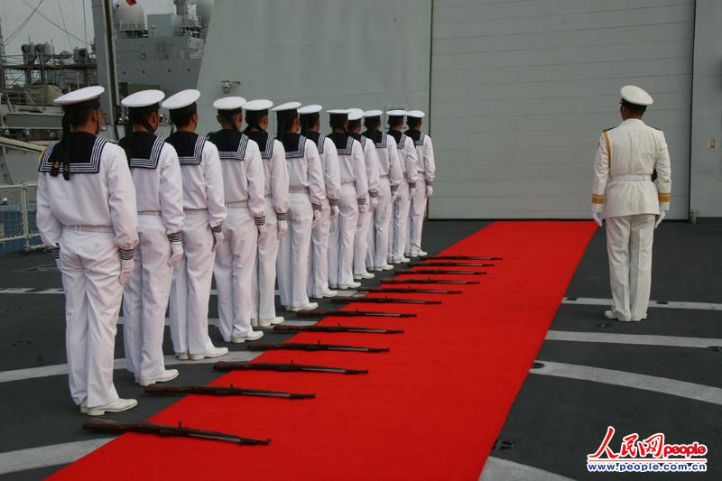 ����ʿ���жӡ�