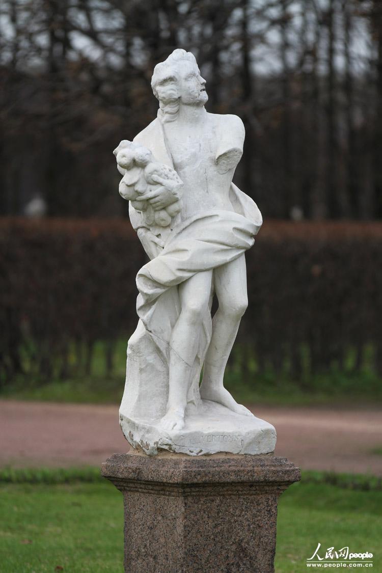 ͼΪ��ʽ��԰�ڵĵ���