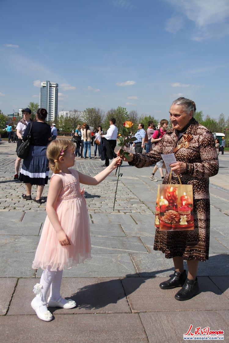 ʤ���գ�����սʿ�¾�����12��