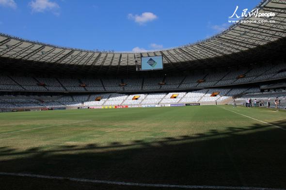 巴西世界杯主体育场米内罗球场内景摄影：人民网记者  颜欢