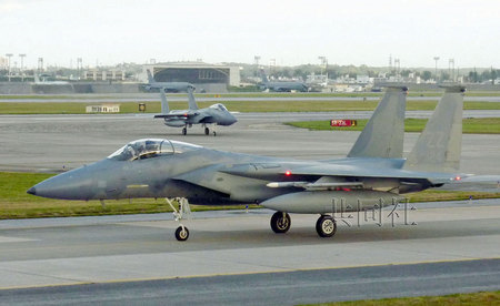 ����ͼ�����������վ������ɻ��ص�F-15ս����
