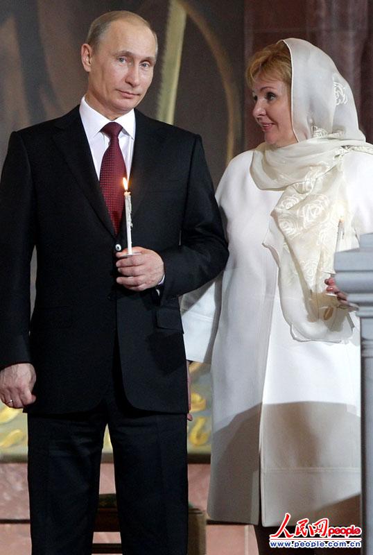 (记者 刘旭)据俄媒体报道,俄罗斯总统普京与夫人柳德米拉·普京娜6