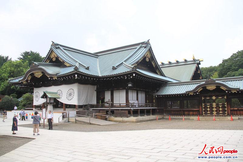 8月14日的靖国神社"拜殿".(摄影:赵松)
