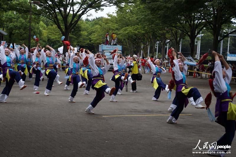 东京 原宿表参道元气祭 万人热情起舞 15 国际 人民网