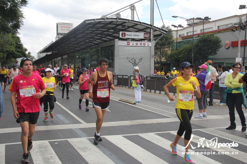 墨西哥城举办第31届国际马拉松比赛