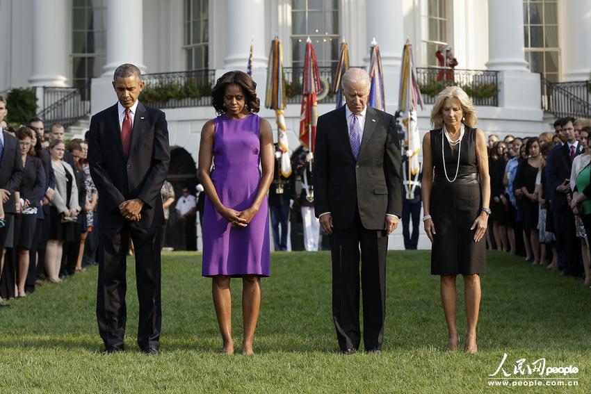 当地时间2013年9月11日,美国华盛顿,奥巴马夫妇和副总统拜登夫妇出席9