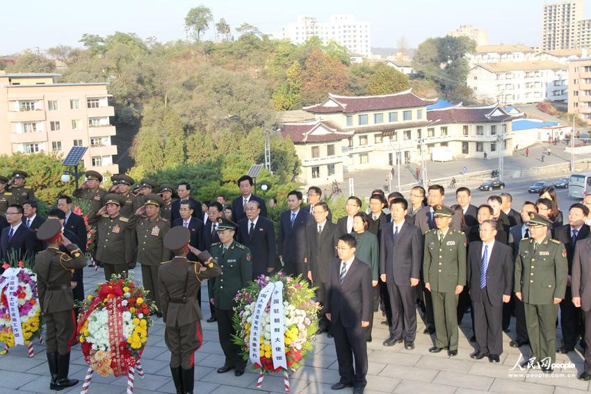 中國駐朝鮮大使館、正在朝鮮訪問的誌願軍烈士紀念設施工作組等參加了儀式。