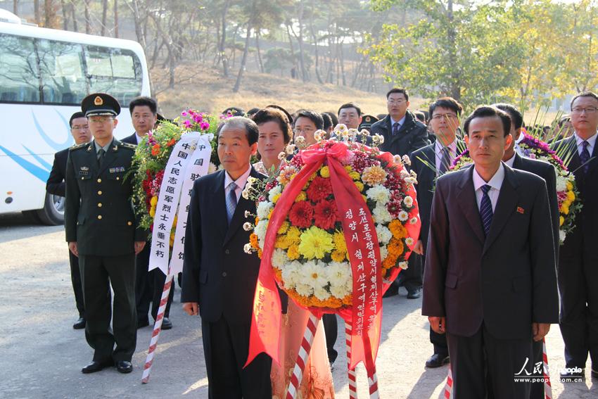 當天在平壤市兄弟山區的中國人民誌願軍烈士墓也舉行了紀念儀式。