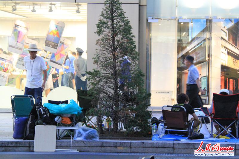 2013��9��12�գ������������ձ�����ƻ����˿��iPhone5s����ǰ10�쿪ʼ��ƻ����ǰ�ŶӵȺ�