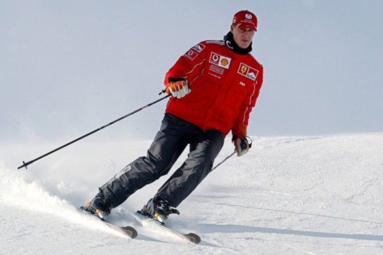 2005年1月11日，F1世界冠军舒马赫正在意大利北方的滑雪圣地MADONNA DI CAMPIGLIO滑雪。(来源:新华网)
