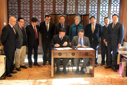 清华与霍普金斯签署双硕士项目协议 2014年秋