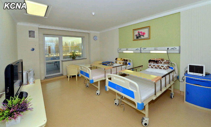 实拍朝鲜豪华康复疗养院，金正恩亲自发起建成。图为病房。（朝中社图片）