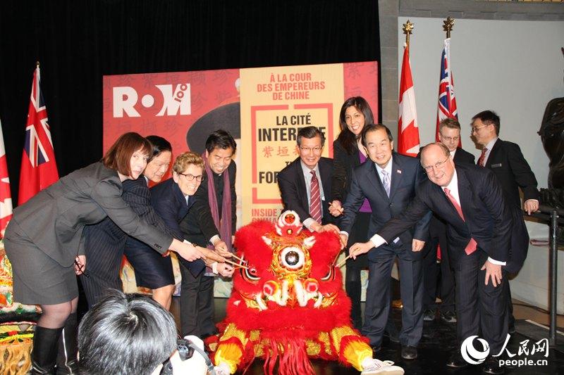 �¾�����ʹ������α���ͬΪ��ʨ���㾦��