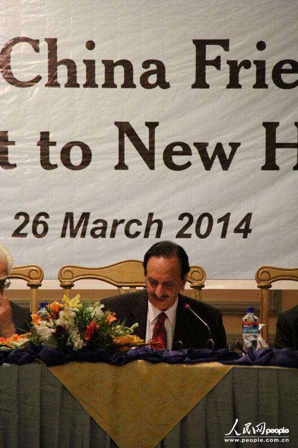 ͼΪ�ͻ�˹̹����Ժ�������������ԡ� ������������ ��ΰ �㣩