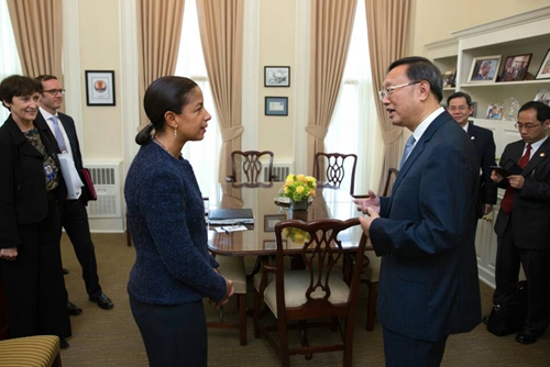 国务委员杨洁篪当地时间20日在美国首都华盛顿会见了美国总统国家安全事务顾问赖斯