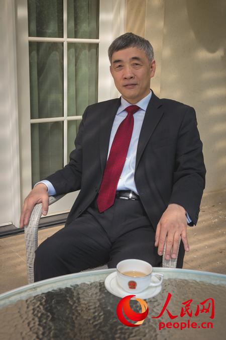 中国驻比利时大使曲星通过人民网向全国人民和
