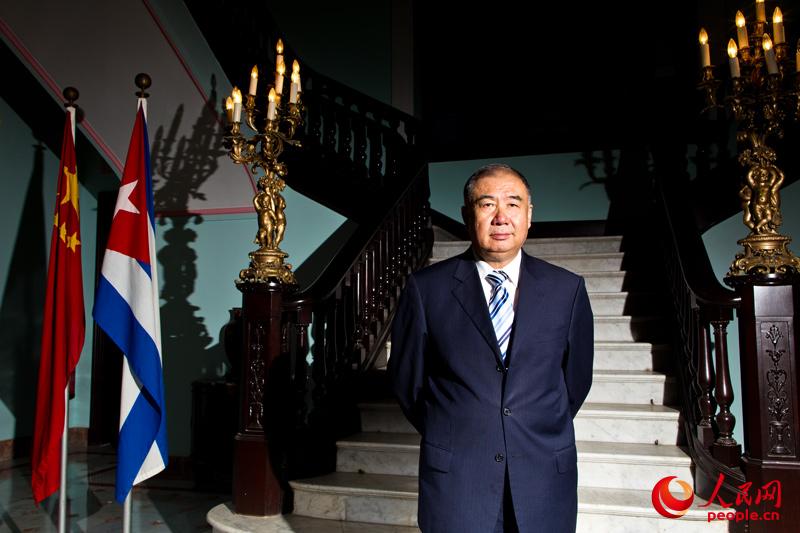 中国驻古巴大使张拓通过人民网向全国人民和海