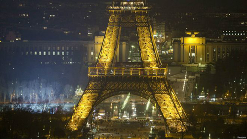 巴黎上空惊现无人机 3名半岛记者涉嫌非法飞行