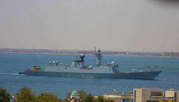 中国战舰停靠也门港口启动撤侨 122人已撤离