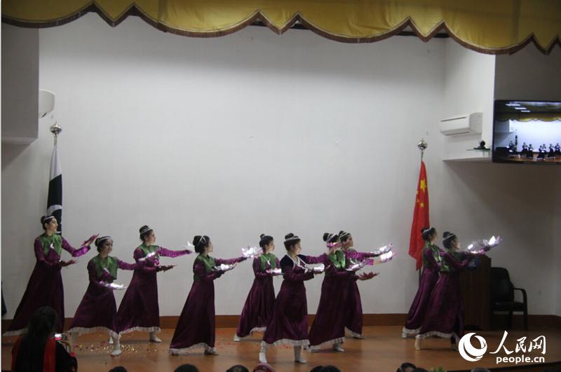ͼΪԱԪ赸 Ѹ 㣩