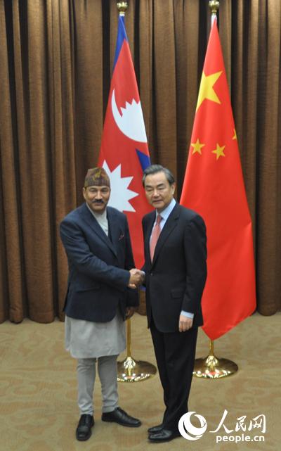王毅外长会见尼泊尔副总理兼外长卡迈勒・塔帕