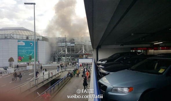 比利时机场发生两次爆炸 玻璃震碎浓烟弥漫（图）【2】
