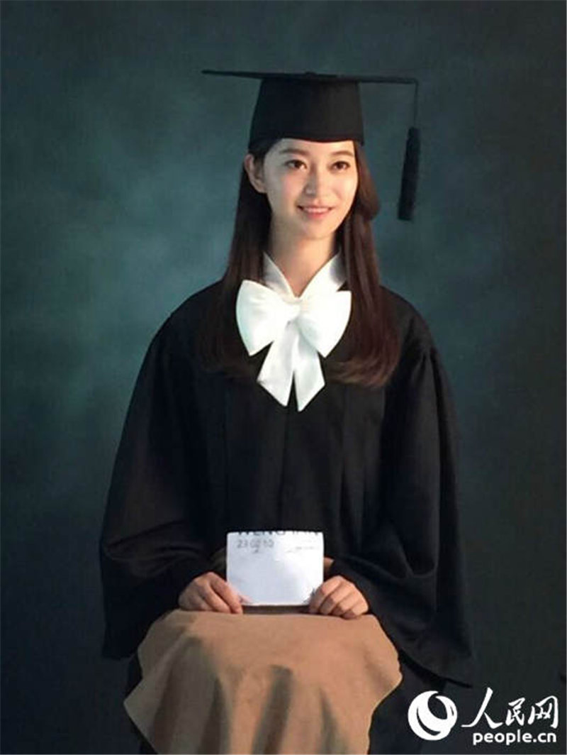 韩国女大学生吸睛毕业照背后的重金投入