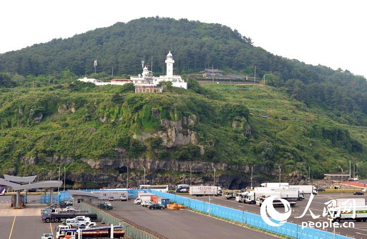 韩国济州岛人口_中国渔船在韩国济州近海沉没 3人获救10人失踪(3)