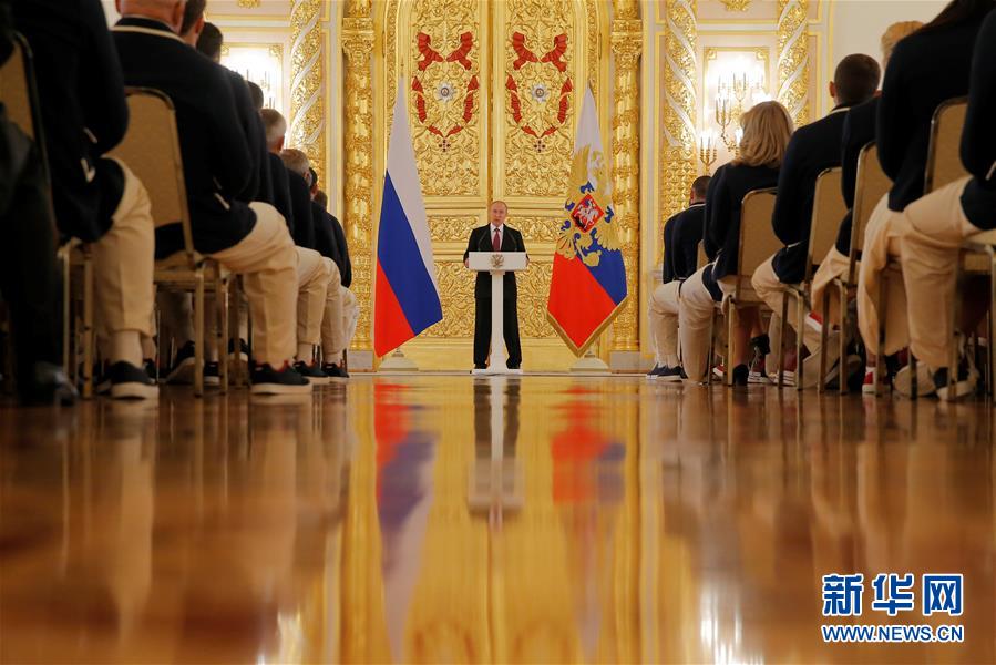 �վ��Ӽ���������Լ�����Ķ��˶�Ա��2��