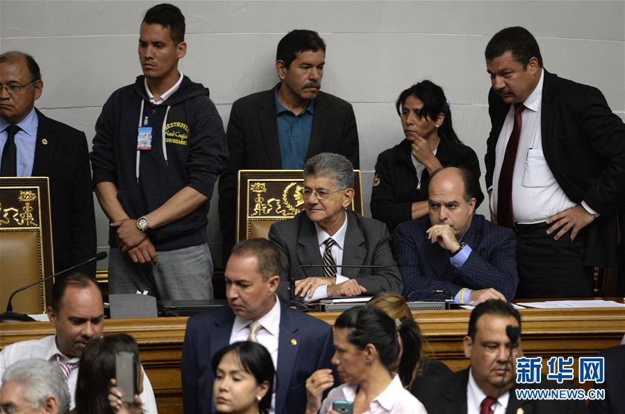 委内瑞拉议会称政府中止公投破坏国家宪法(
