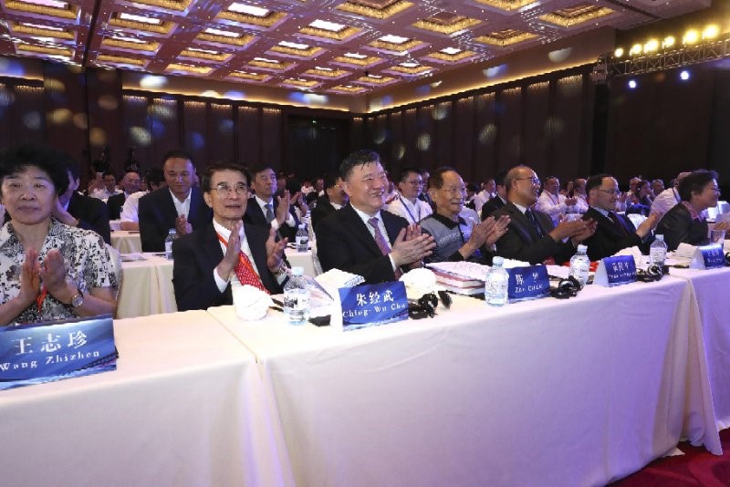 第十届海外高层次人才座谈会暨海外院士青岛行活动于7月11日在北京雁栖湖国际会议中心开幕