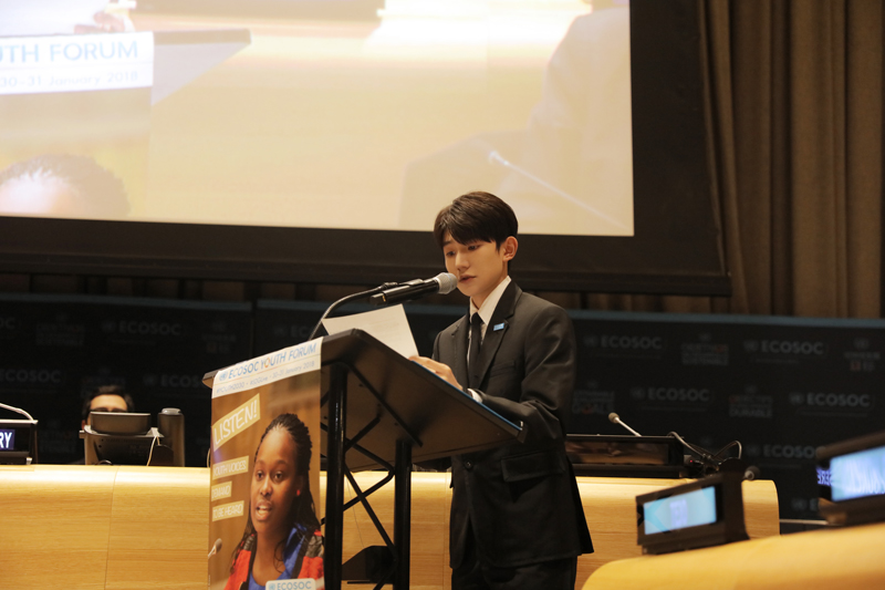 王源赴纽约参加联合国青年论坛:将通过自身的