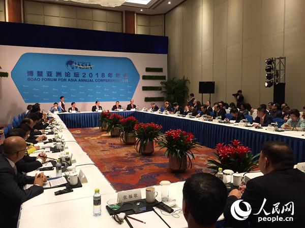 华商领袖与华人智库圆桌会议在博鳌举行
