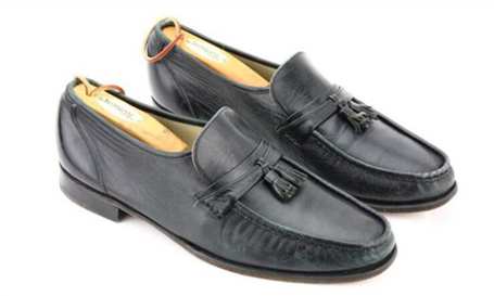 杰克逊“太空步”首秀皮鞋将拍卖  保守估价1万美元