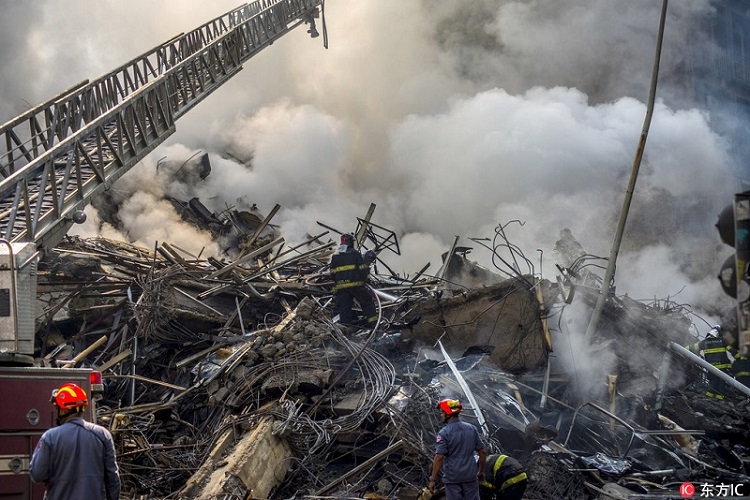 巴西圣保罗发生火灾致一座高楼坍塌 失踪人数