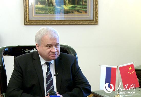 俄罗斯驻华大使杰尼索夫（记者邓洁摄）