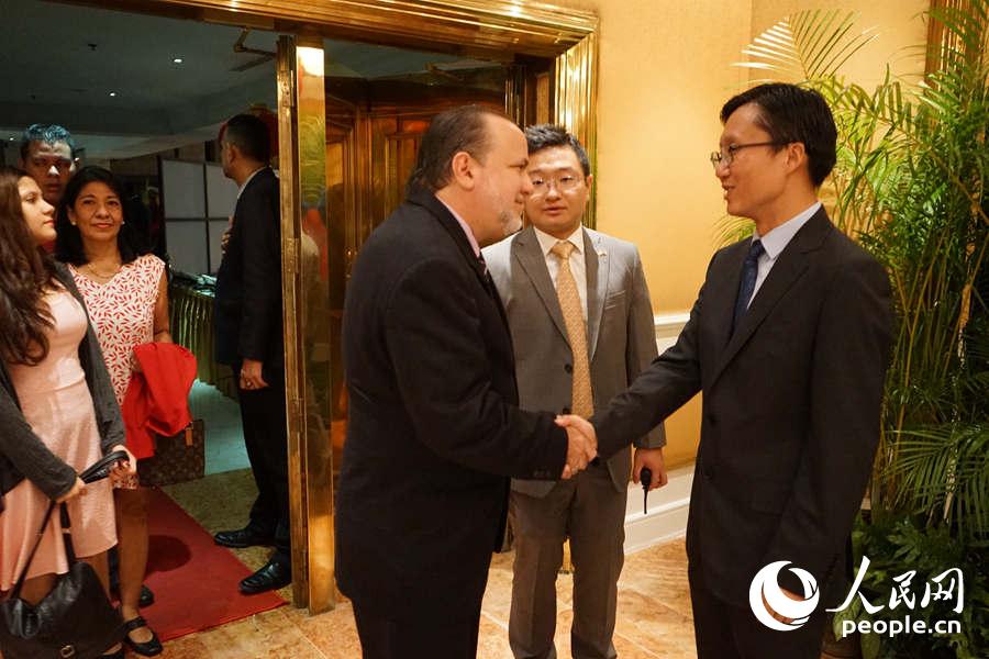 中国驻委内瑞拉大使馆举行国庆69周年招待会