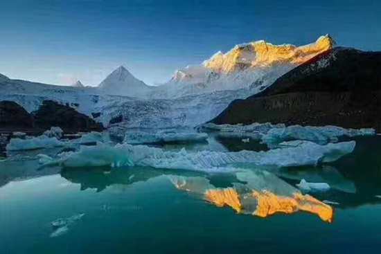 西藏绝世秘境——萨普冰川