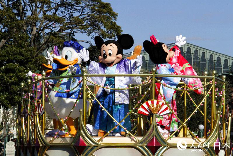 迪士尼众明星身着日本和服喜迎2020年到来