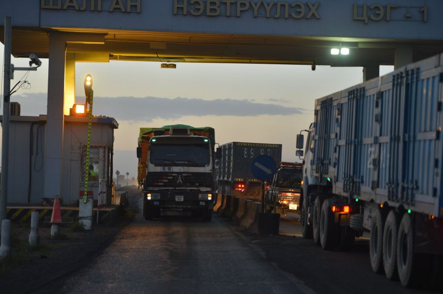 蒙古东戈壁扎门乌德公路口岸正式恢复向中国出口煤炭