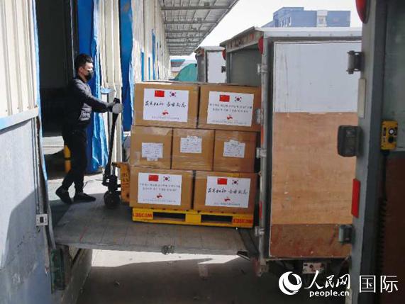 ������Ա��ҽ������װ�䡣��ͼƬ��Դ������ʡ�����������°칫�ң� 