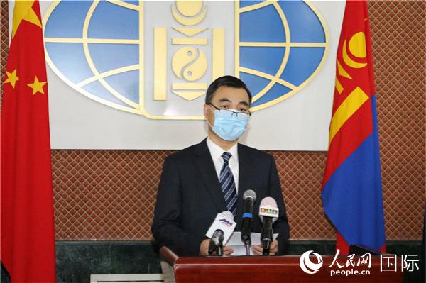 3月31日，中国驻蒙古国大使柴文睿在交接仪式致辞。