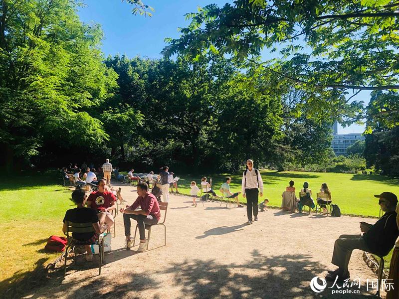 巴黎卢森堡公园30日恢复开放（图片：何�`）