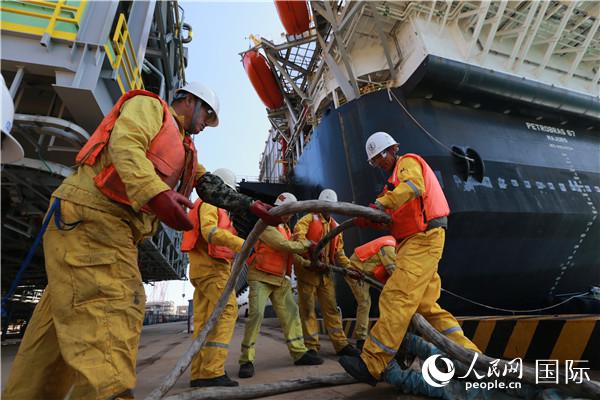 “中国制造”巴西“海上油气工厂”成功产油【2】