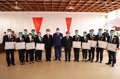 中非总统26日向中国援中非第17批医疗队授勋