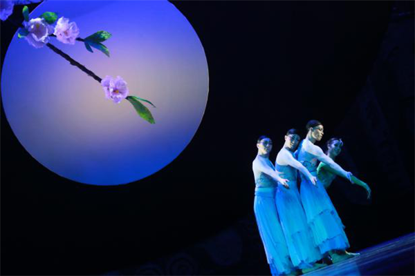 牛年豪礼！哥伦比亚200万观众盛赞舞乐《中国故事·十二生肖》
