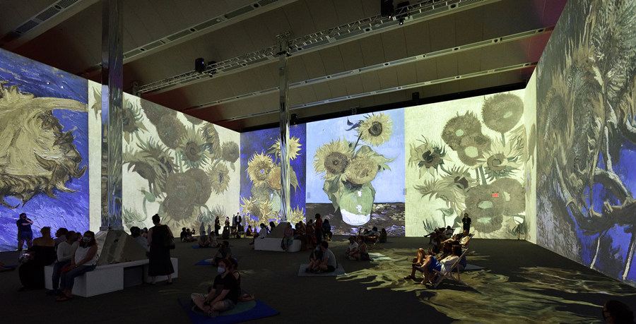 美国纽约举行梵高艺术沉浸式体验展